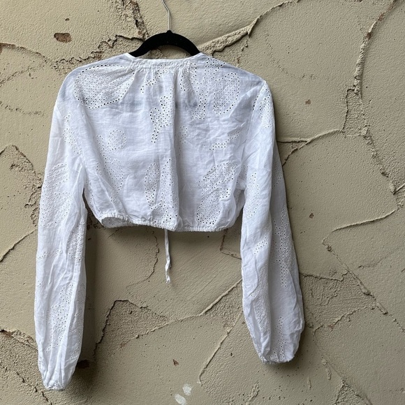 FRAME Eyelet Embroidered Crop Top in white size S - Picture 8 of 8